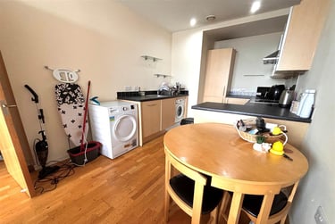 2 bed flat, Lvl 10 55 Degrees North, City Centre, Newcastle, NE16BJ - Image 2